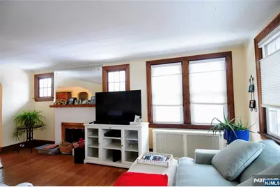 640 Stockton Street, New Milford, NJ 07646 - Photo 7