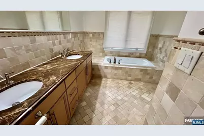 212 7th Street A #A, Palisades Park, NJ 07650 - Photo 23