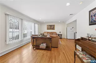 35 Farrington St, Closter, NJ 07624 - Photo 3