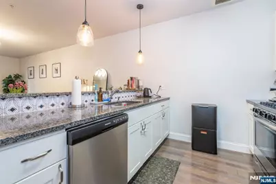 90 Clinton 206 #206, Newark, NJ 07114 - Photo 11