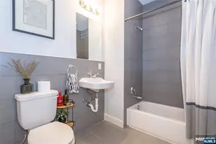 90 Clinton 206, Newark, NJ 07114 - Photo 21