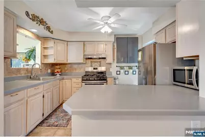 258 Ross Avenue, Hackensack, NJ 07601 - Photo 15