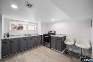 725 4th St, Secaucus, NJ 07094 - Photo 25