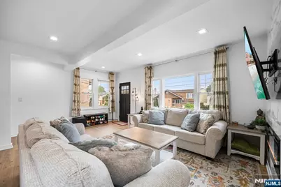 725 4th Street, Secaucus, NJ 07094 - Photo 3