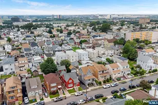 725 4th St, Secaucus, NJ 07094 - Photo 27