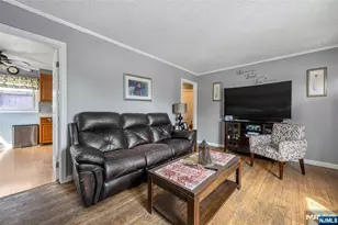 179 Prospect St, Hasbrouck Heights, NJ 07604 - Photo 5