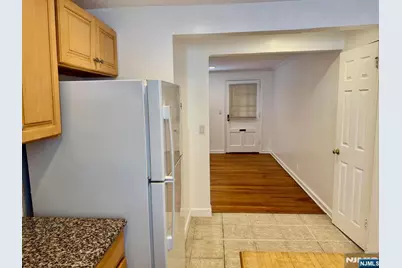 2205D Center Avenue D #D, Fort Lee, NJ 07024 - Photo 17