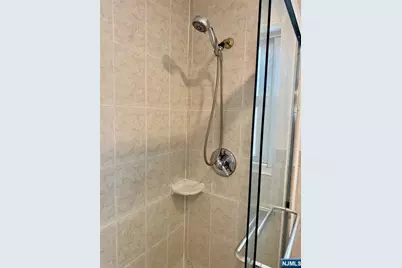 2205D Center Avenue D #D, Fort Lee, NJ 07024 - Photo 11