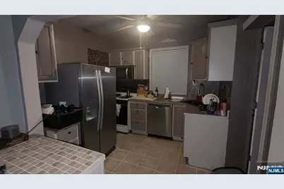 140 Liberty Street, Lodi, NJ 07644 - Photo 7