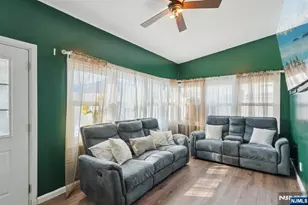 84 Richmond St, Lodi, NJ 07644 - Photo 15