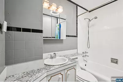 84 Richmond Street, Lodi, NJ 07644 - Photo 7