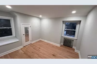 86 N Walnut Street, Ridgewood, NJ 07450 - Photo 11