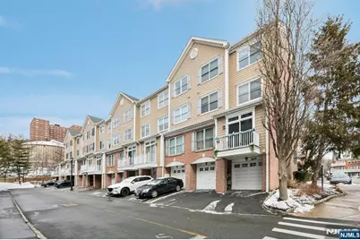 273 Roslyn Court 273 #273, West New York, NJ 07093 - Photo 35