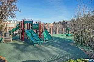 273 Roslyn Ct 273, West New York, NJ 07093 - Photo 39