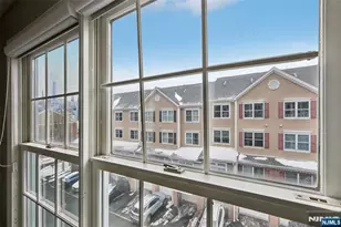 273 Roslyn Ct 273, West New York, NJ 07093 - Photo 27