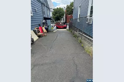 424 66th Street 3 #3, West New York, NJ 07093 - Photo 3