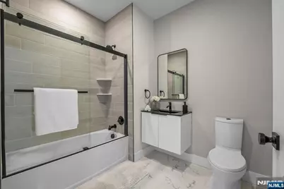 2021 Jones Road 102 #102, Fort Lee, NJ 07024 - Photo 9