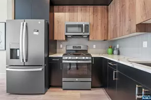 2021 Jones Road 102, Fort Lee, NJ 07024 - Photo 5