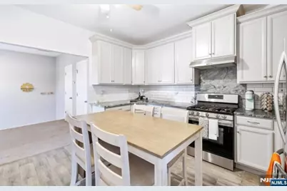 7 Bailey Avenue 1 #1, Bloomingdale, NJ 07403 - Photo 37