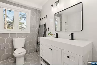 403 Lawnridge Road, Orange, NJ 07050 - Photo 35