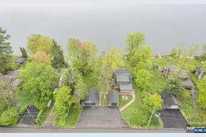 121 Bearfort Road, West Milford, NJ 07480 - Photo 5