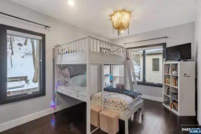 760 Undercliff B #B, Edgewater, NJ 07020 - Photo 9