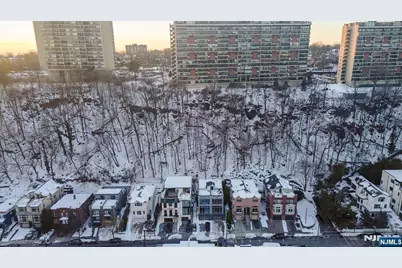 760 Undercliff B #B, Edgewater, NJ 07020 - Photo 17