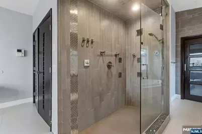 760 Undercliff, Edgewater, NJ 07020 - Photo 23