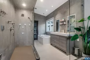 760 Undercliff, Edgewater, NJ 07020 - Photo 31