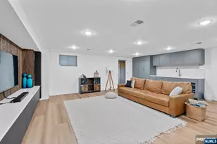 10 Bright Street 1, Jersey City, NJ 07302 - Photo 37