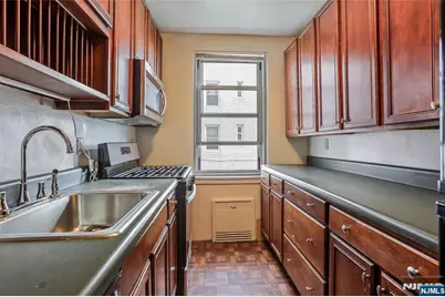 8400 Jfk Blvd E 2B #2B, North Bergen, NJ 07047 - Photo 15