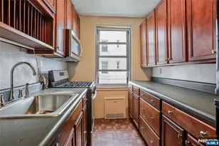 8400 Jfk Blvd E 2B, North Bergen, NJ 07047 - Photo 15