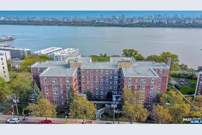 8400 Jfk Blvd E 2B #2B, North Bergen, NJ 07047 - Photo 1