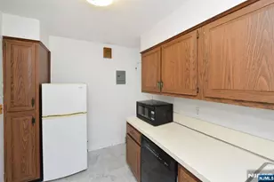 50 S 1st Street 3A, Bergenfield, NJ 07621 - Photo 11
