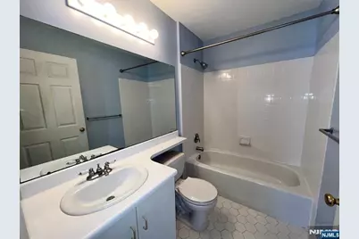 1142 Stafford Street, Mahwah, NJ 07430 - Photo 13