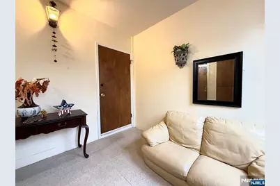 283 Mortimer Avenue 2nd Fl #2nd fl, Rutherford, NJ 07070 - Photo 25