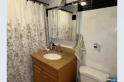 542 Prospect Place, Lyndhurst Township, NJ 07071 - Photo 7