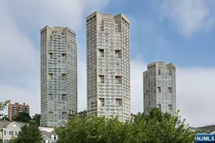 7004 Jfk Blvd E Blvd 20E, Guttenberg, NJ 07093 - Photo 1
