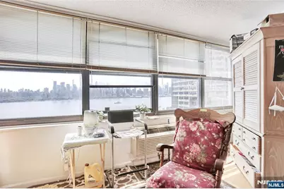 7004 Jfk Blvd E Boulevard 20E #20E, Guttenberg, NJ 07093 - Photo 1