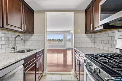 7400 Boulevard East 3C #3C, North Bergen, NJ 07047 - Photo 11