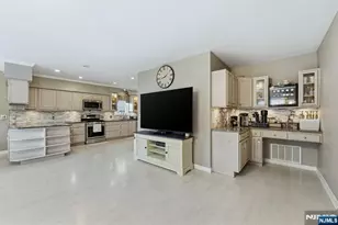 11 Thiem Ave, Rochelle Park Township, NJ 07662 - Photo 15