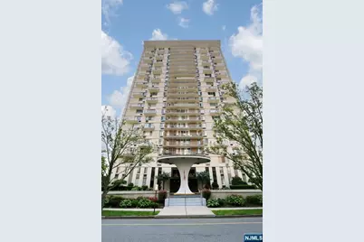 160 Overlook Avenue 4C #4C, Hackensack, NJ 07601 - Photo 1