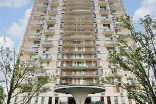 160 Overlook Ave 4C, Hackensack, NJ 07601 - Photo 1