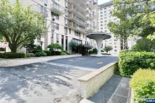 160 Overlook Ave 4C, Hackensack, NJ 07601 - Photo 3