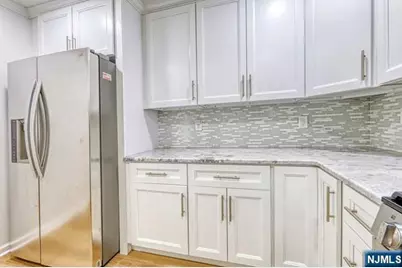 13 Cliff Drive, Englewood, NJ 07631 - Photo 9