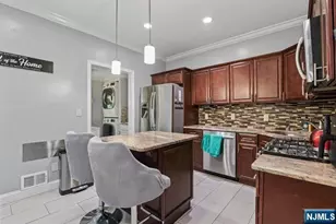 7 Martin St, Paterson, NJ 07501 - Photo 5