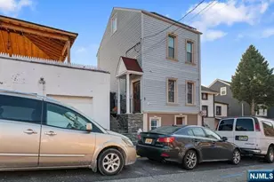 7 Martin St, Paterson, NJ 07501 - Photo 15