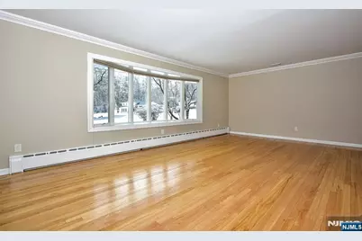 339 Kay Lane, Wyckoff Township, NJ 07481 - Photo 3