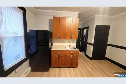 300 Morrissee Avenue 2 R #2 R, Haledon, NJ 07508 - Photo 3