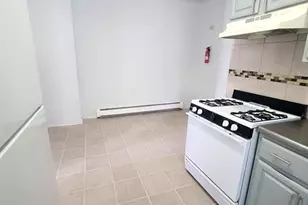 54-56 Lindsley Pl 1R, East Orange, NJ 07018 - Photo 5